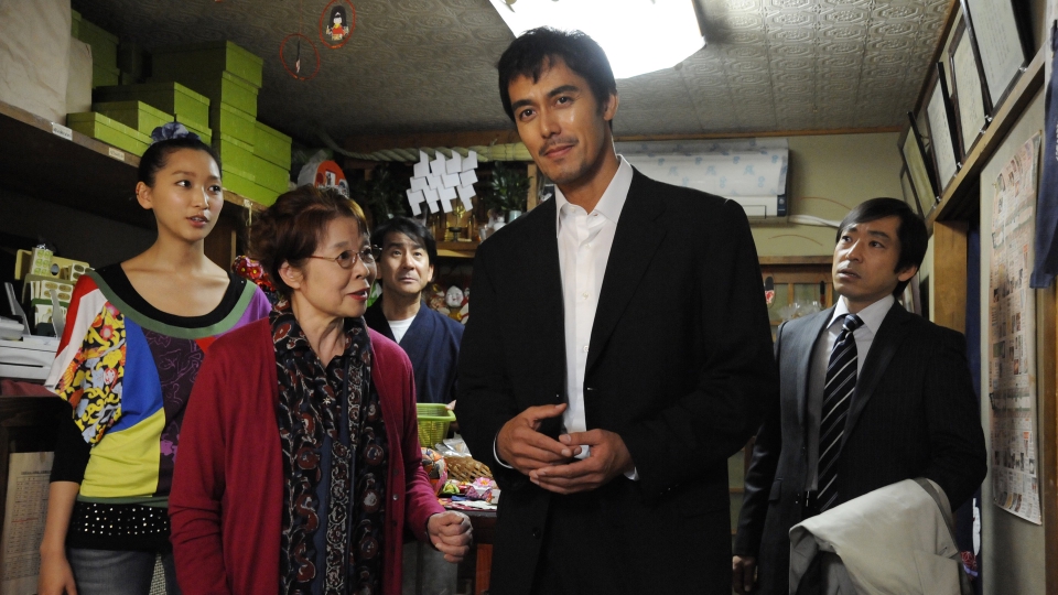 新参者　 DVD 全巻セット　阿部寛　ドラマ全巻+SP+劇場版　全9巻 Amazon.co.jp: 新参者 DVD全巻セット [レンタル落ち] (全5巻