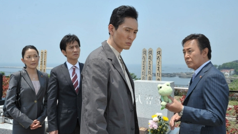 新・警視庁捜査一課9係 season2 2010年放送 第1話「100億の殺人