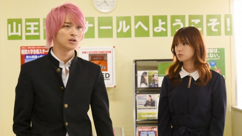 初めて恋をした日に読む話 2019年放送 第1話 ダメ女塾講師×ピンク頭の