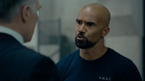 ＆Hulu メガヒットシリーズ「S.W.A.T.」シーズン1第1話をご紹介！特殊武装戦術部隊の隊員たちが緊迫の銃撃戦を繰り広げ凶悪事件に立ち向かう迫力満点のアクションドラマ
