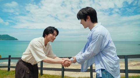 ＆Hulu TOMORROW X TOGETHERのBEOMGYUと北村匠海が6年ぶりに再会！福岡の街を舞台に、自然や美食を楽しむ2人の素顔や、貴重な旅行の思い出をお届け！