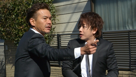 【大型配送タイプ】ドラマ「ビター・ブラッド最悪で最強の親子刑事」SE（特別版） Amazon.co.jp: ビター・ブラッド 最悪で最強の、親子刑事(デカ